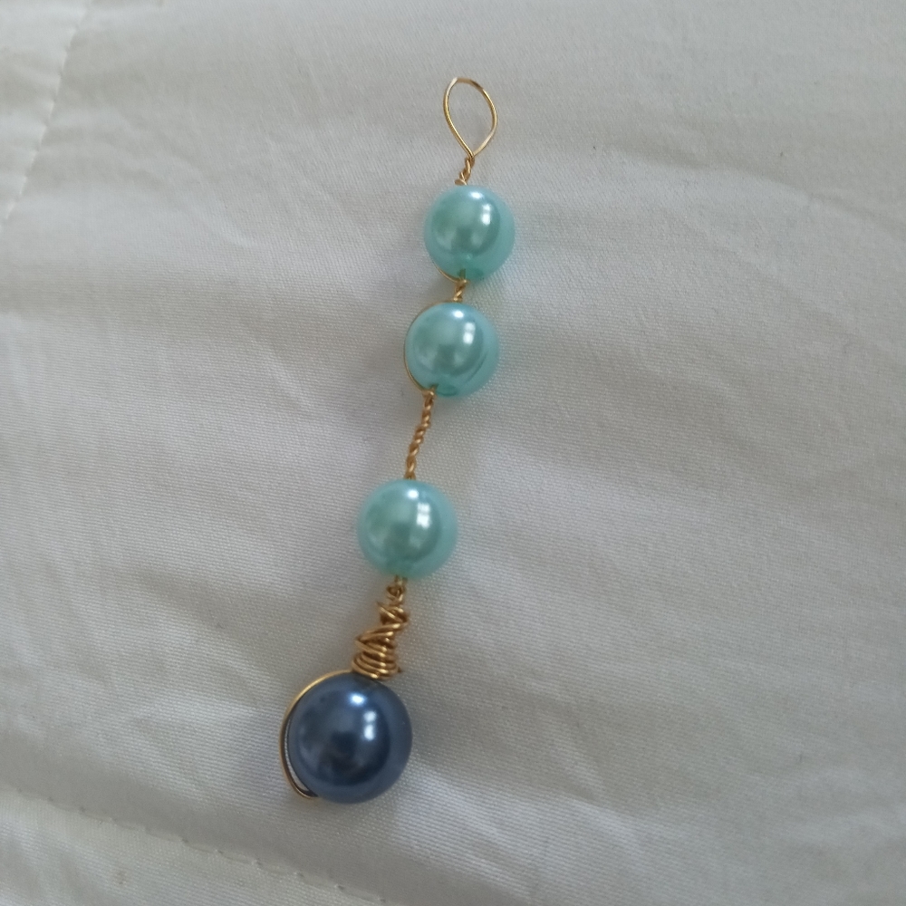 hand crafted Gold plated wire wrapped pearl drop statement pendant blue